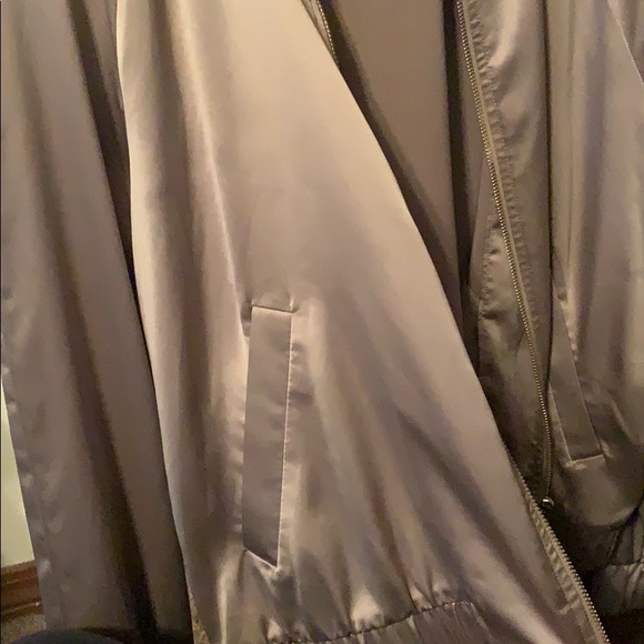 Express Layering Jacket - Picture 3 of 3